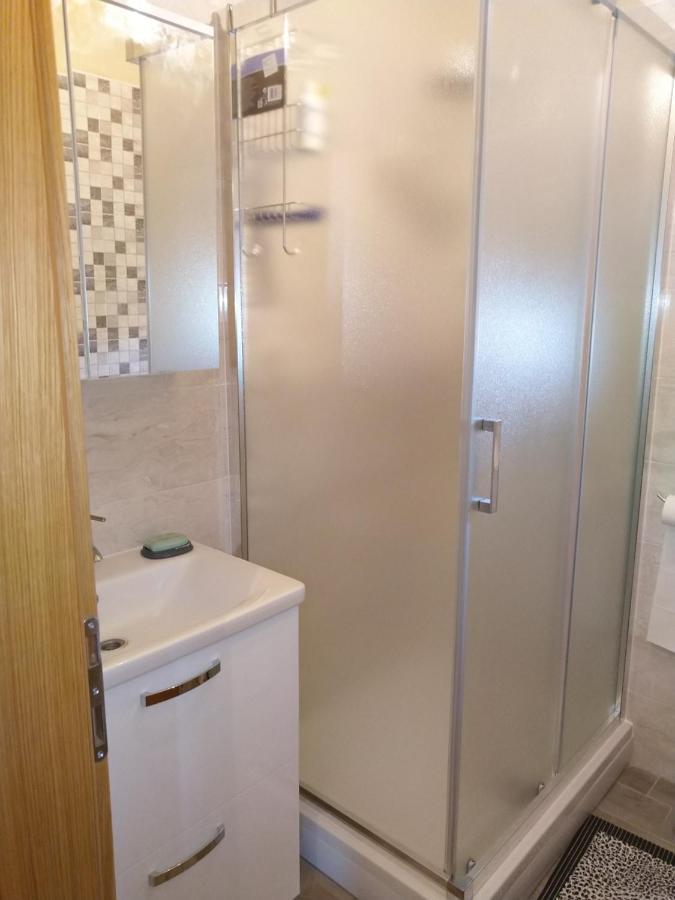 Admiral Apartment Brbinj Bagian luar foto